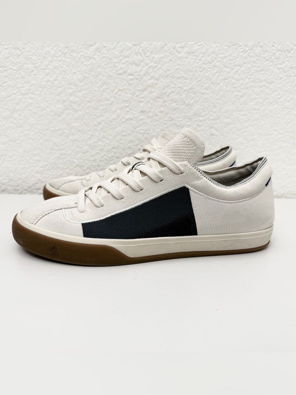 ROTHY’S BlackBerry Block Lace Up Sneakers Off-White Blue Purple Women’s Size 9